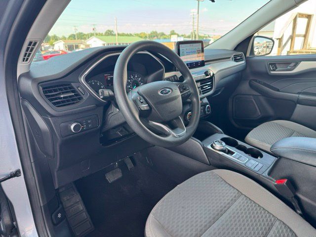 Used 2022 Ford Escape SE FWD image 16
