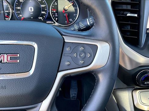 Used 2020 GMC Acadia Denali w/ Technology Package image 12