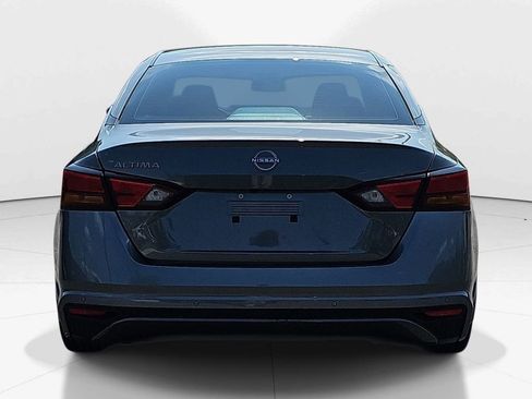 Used 2024 Nissan Altima 2.5 S FWD image 7