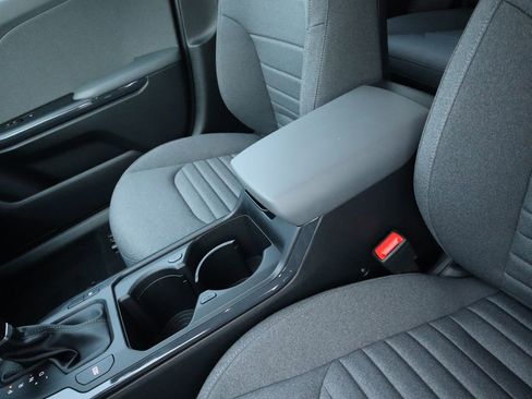 New 2025 Kia K4 EX image 24