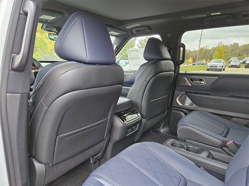 New 2026 INFINITI QX80 SPORT image 28