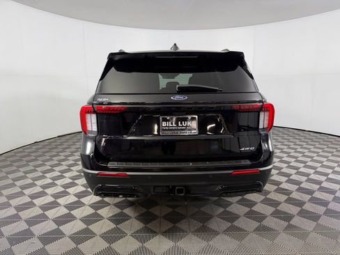Used 2025 Ford Explorer ST-Line w/ ST-Line Street Pack AWD/4WD image 6