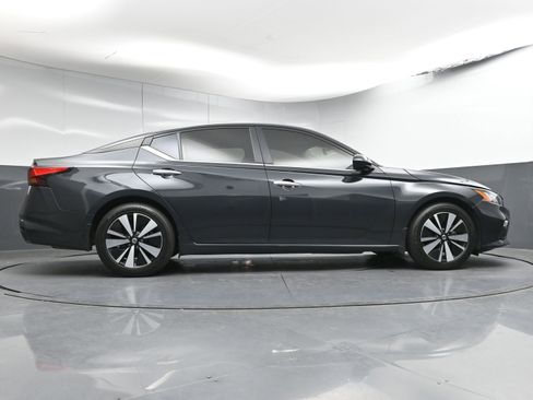 Used 2022 Nissan Altima 2.5 SV image 24