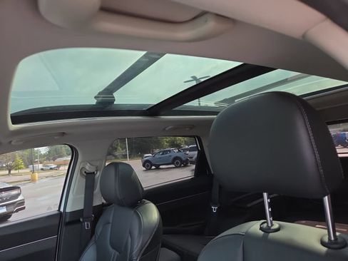 Used 2023 Kia Sorento S w/ Panoramic Sunroof Package AWD/4WD image 22