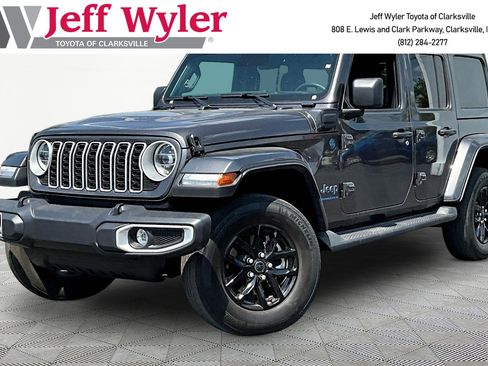 Used 2025 Jeep Wrangler Sahara AWD/4WD image 1
