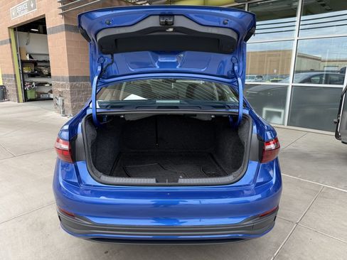 Used 2023 Volkswagen Jetta S image 33