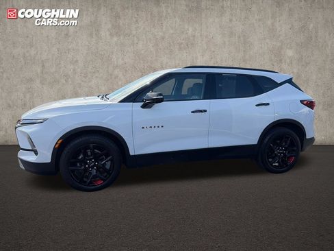 Used 2025 Chevrolet Blazer LT w/ Sound & Technology Package AWD/4WD image 5