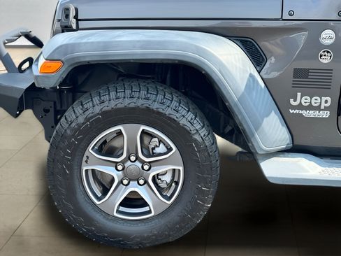 Used 2018 Jeep Wrangler Sport AWD/4WD image 27