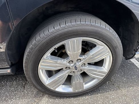 Used 2022 Ford Expedition Max Platinum AWD/4WD image 13