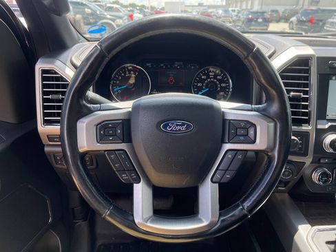 Used 2017 Ford F150 Platinum w/ Equipment Group 701A Luxury AWD/4WD image 26