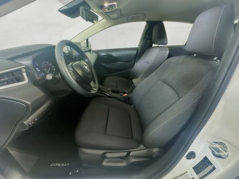 Used 2025 Toyota Corolla LE FWD image 13