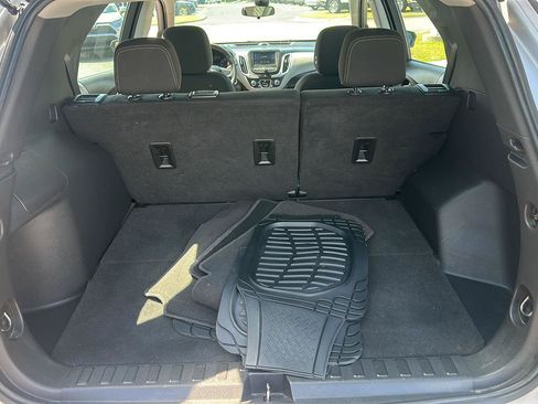 Used 2021 Chevrolet Equinox LS FWD image 13