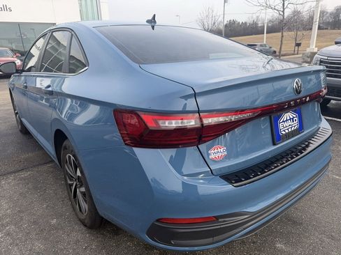 Used 2025 Volkswagen Jetta S image 19