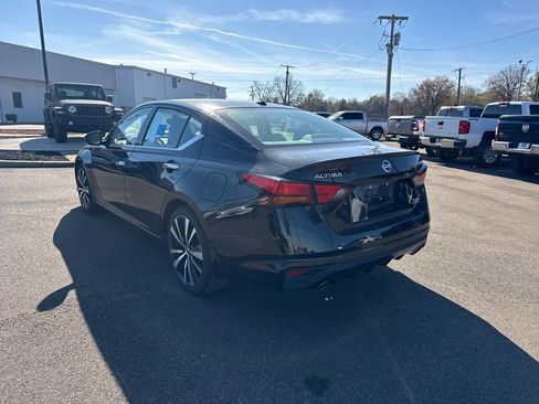 Used 2019 Nissan Altima 2.5 Platinum image 5