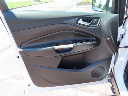 Used 2018 Ford Escape SE FWD image 16