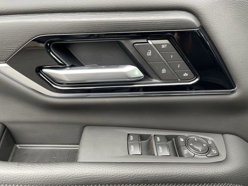 New 2026 GMC Yukon Denali w/ Sun & Power Step Package image 59