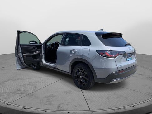 Certified 2025 Honda HR-V Sport image 10