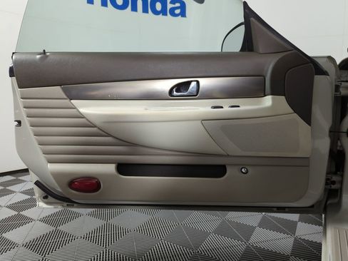 Used 2005 Ford Thunderbird 50th Anniversary RWD image 8