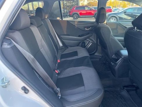 Used 2021 Subaru Outback Premium image 32