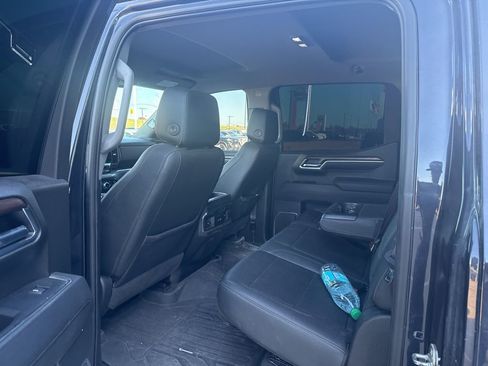 Used 2023 GMC Sierra 1500 SLT image 9