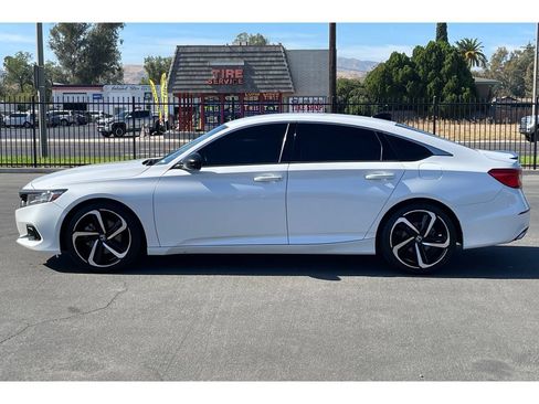 Used 2022 Honda Accord Sport image 2