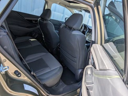 Used 2025 Subaru Outback Onyx Edition AWD/4WD image 17