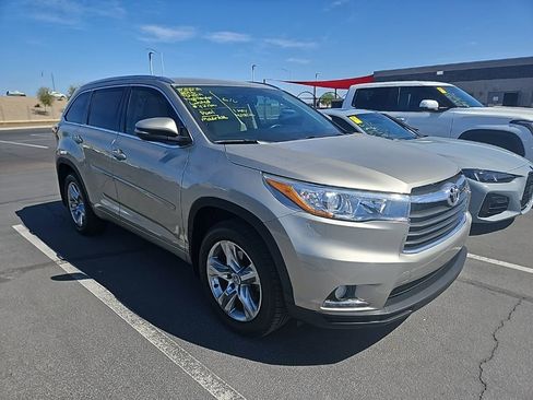 Used 2016 Toyota Highlander Limited image 4