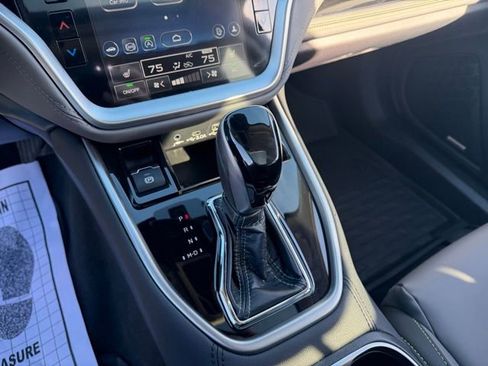 Used 2025 Subaru Outback Onyx Edition w/ Popular Package #2 image 29