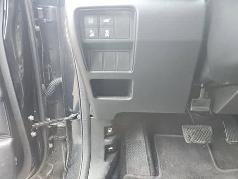 Used 2020 Honda CR-V Touring image 11
