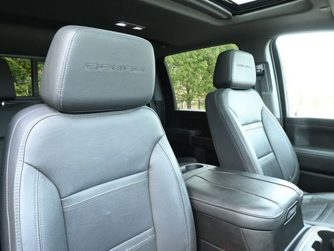 Used 2023 GMC Sierra 2500 Denali w/ Denali Black Diamond Edition AWD/4WD image 35