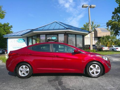 Used 2014 Hyundai Elantra SE FWD image 8