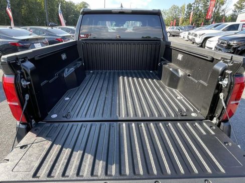 Used 2025 Toyota Tacoma TRD Sport image 12