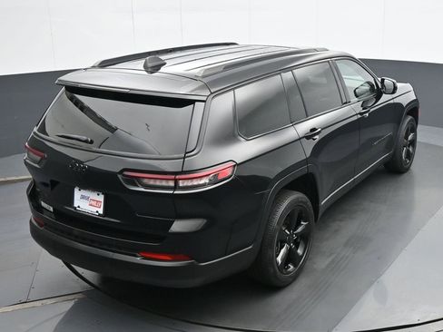 Used 2022 Jeep Grand Cherokee L Laredo image 22