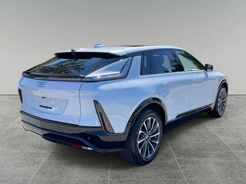 New 2026 Cadillac Lyriq Sport AWD/4WD image 5