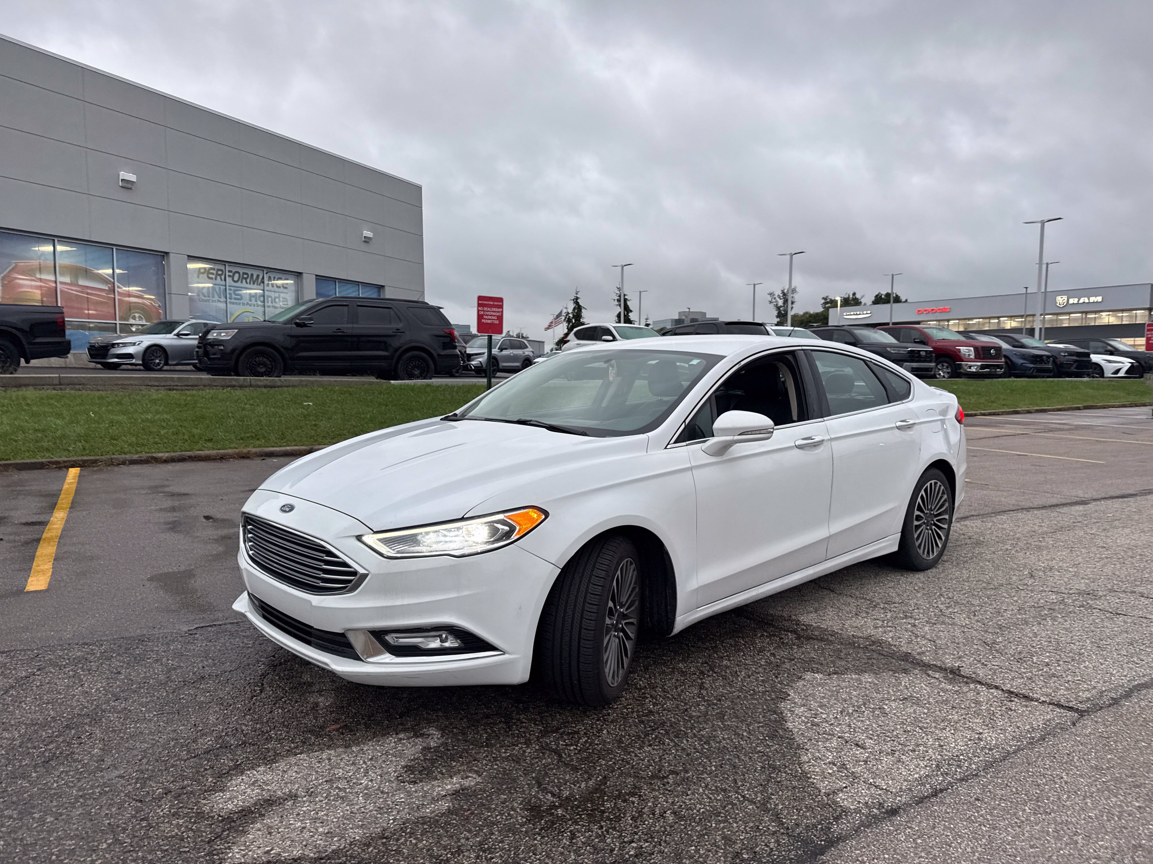 Used 2017 Ford Fusion Titanium FWD image 14