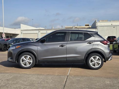 Used 2024 Nissan Kicks S FWD image 6