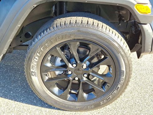 Used 2022 Jeep Wrangler Unlimited Sport image 8