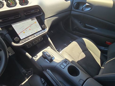 Used 2025 Nissan Z Performance w/ Floor Mat Package RWD image 24