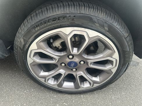 Used 2020 Ford EcoSport Titanium AWD/4WD image 32