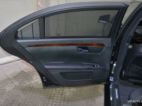Used 2013 Mercedes-Benz S 550 4MATIC image 9