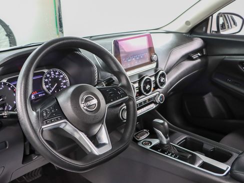 Used 2024 Nissan Sentra SV FWD image 22