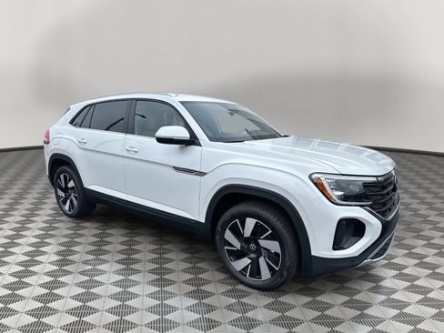 New 2026 Volkswagen Atlas Cross Sport SE FWD image 1