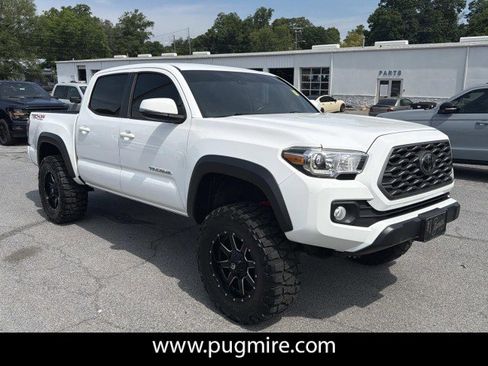 Used 2021 Toyota Tacoma TRD Off-Road w/ Technology Package AWD/4WD image 1