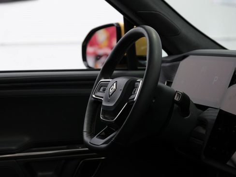 Used 2023 Rivian R1S Adventure image 28