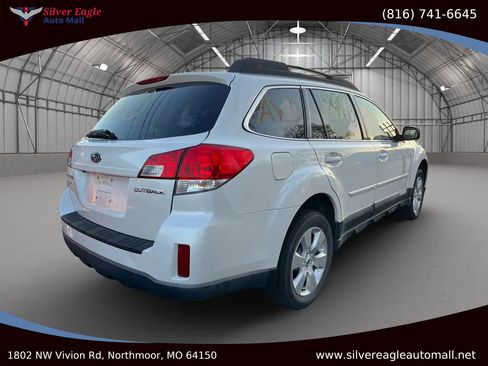 Used 2012 Subaru Outback 2.5i Limited w/ Moonroof Pkg image 5