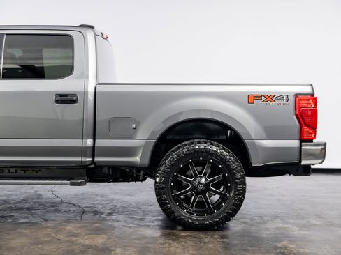 Used 2021 Ford F250 XLT w/ XLT Value Package image 13