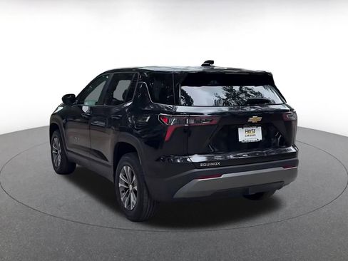 Used 2025 Chevrolet Equinox LT FWD image 12