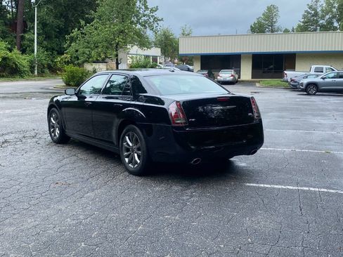 Used 2014 Chrysler 300 S AWD/4WD image 7