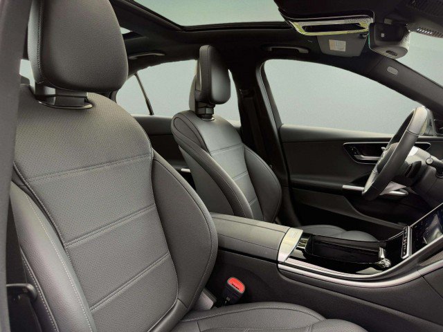 Certified 2026 Mercedes-Benz C 300 4MATIC Sedan image 30