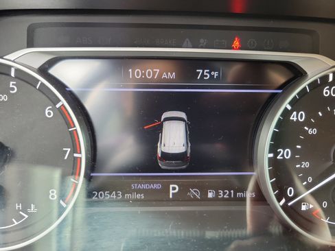 Used 2024 Nissan Rogue S FWD image 17